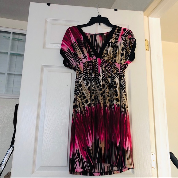 LARGE BUNDLED Dresses - Picture 3 of 5